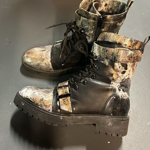 Size 9 Black + Gold Upcycled Hydro-Dipped Combat Boots - Picture 4 of 7